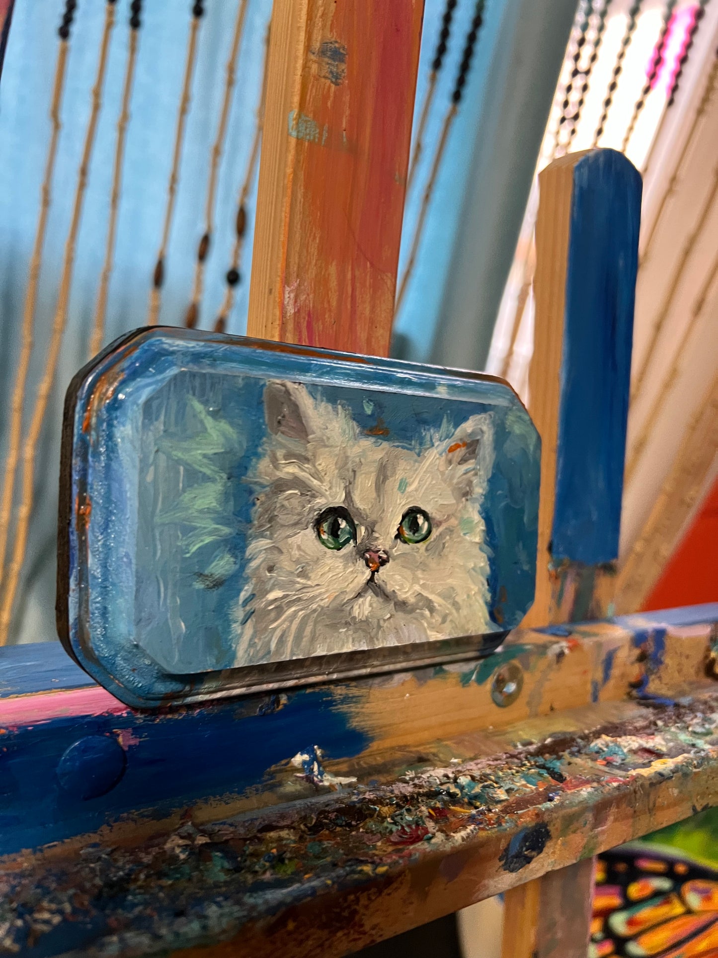White cat plaque